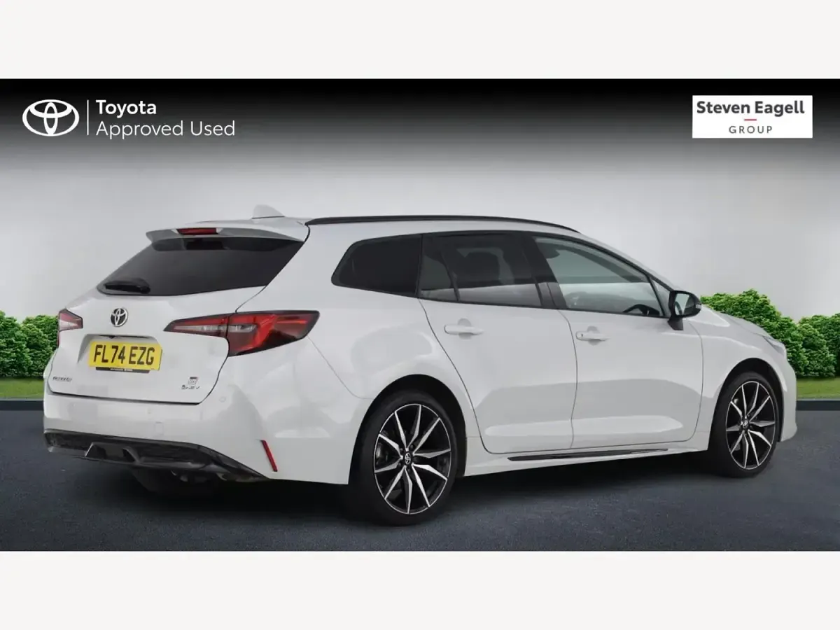 Usado Toyota Corolla Sport 2024 Gris Familiar