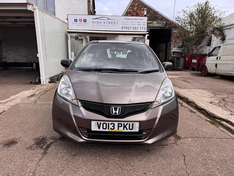 Used Honda Jazz S 90 HP (66 kW) 2013 Brown Hatchback