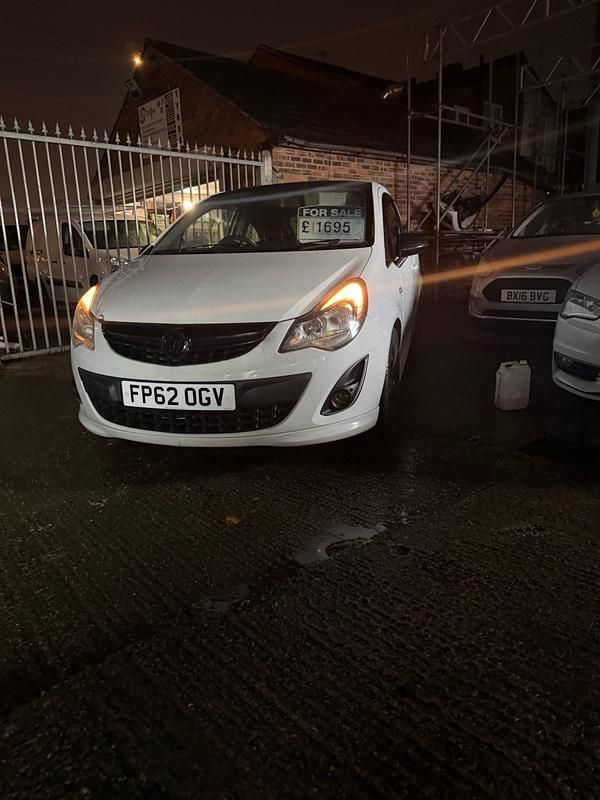 Used Vauxhall Corsa Edition 2012 White Hatchback