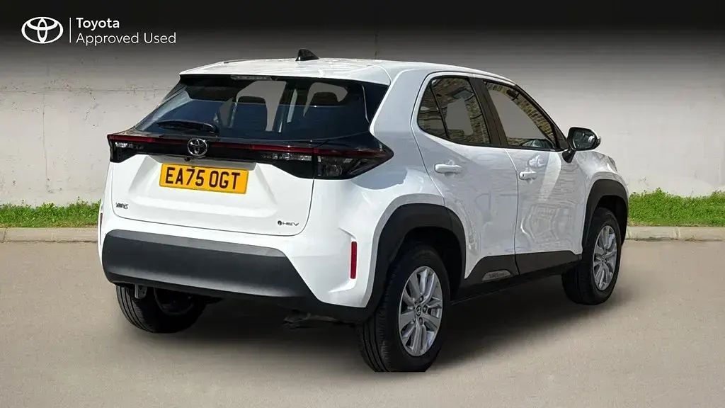 Usado Toyota Yaris Cross 2025 Branco SUV