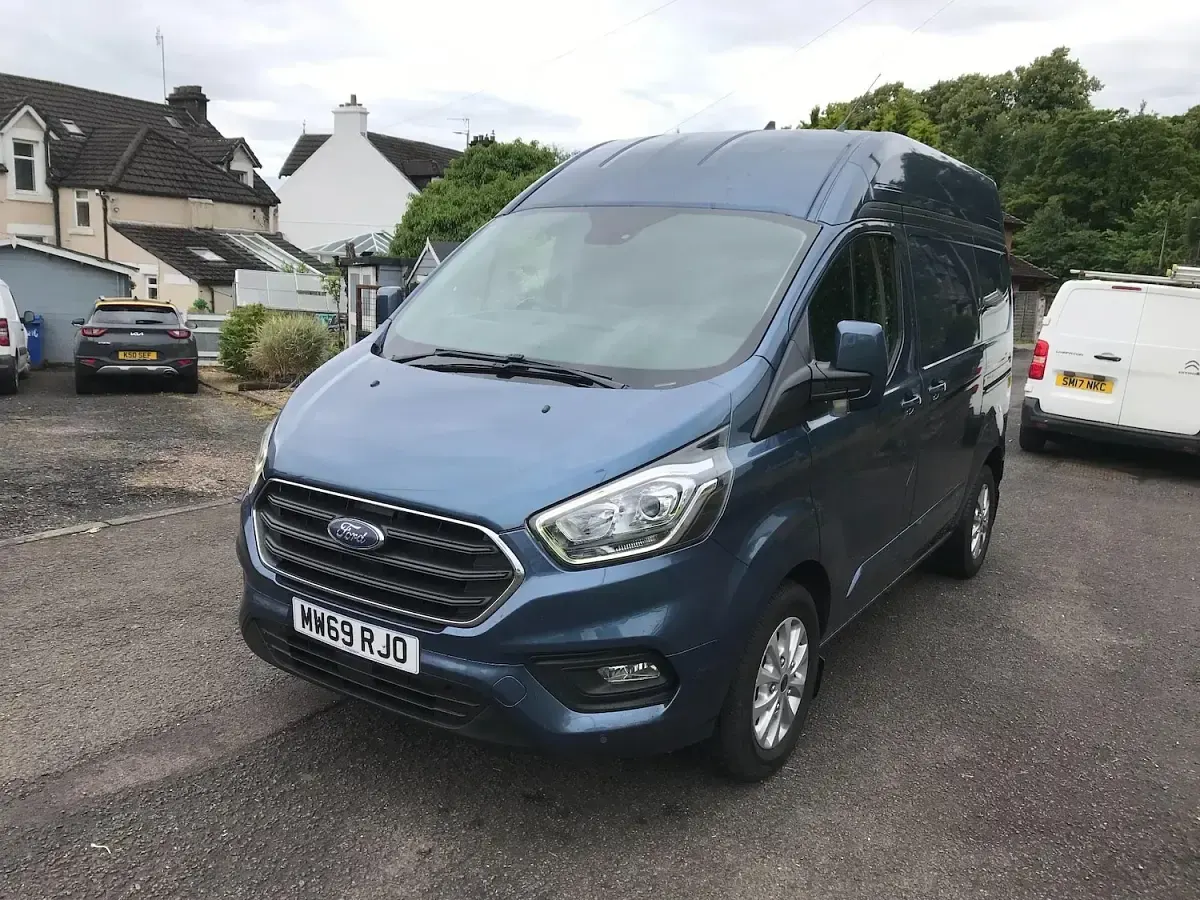 Used Ford Transit Custom Limited 130 HP (95 kW) 2019 Blue Van