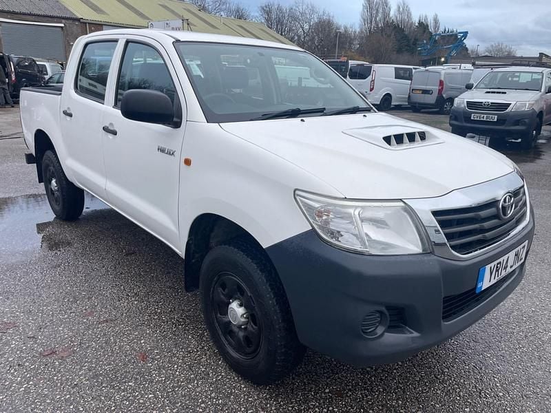 Used Toyota HiLux Active 2014 White Pickup
