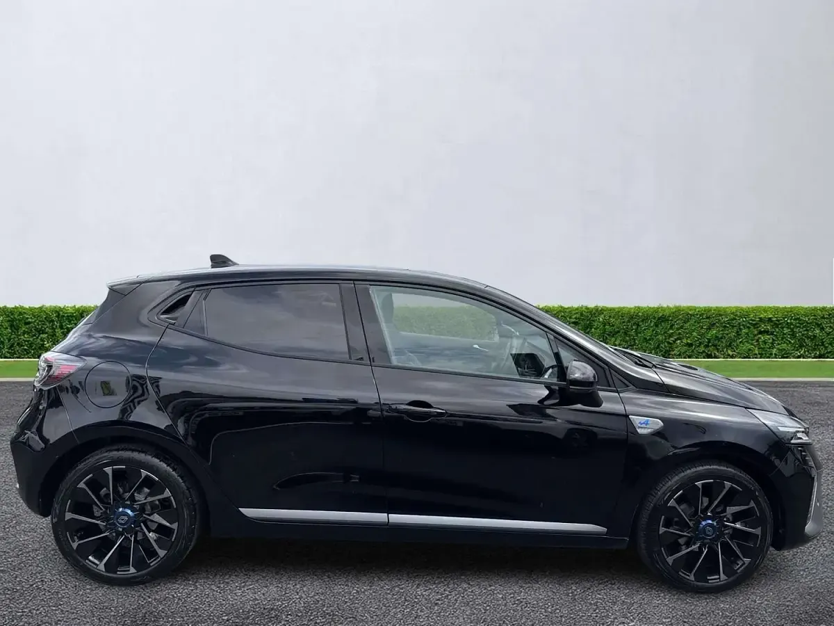 Used Renault Clio Esprit Alpine 90 HP (66 kW) 2025 Black Hatchback