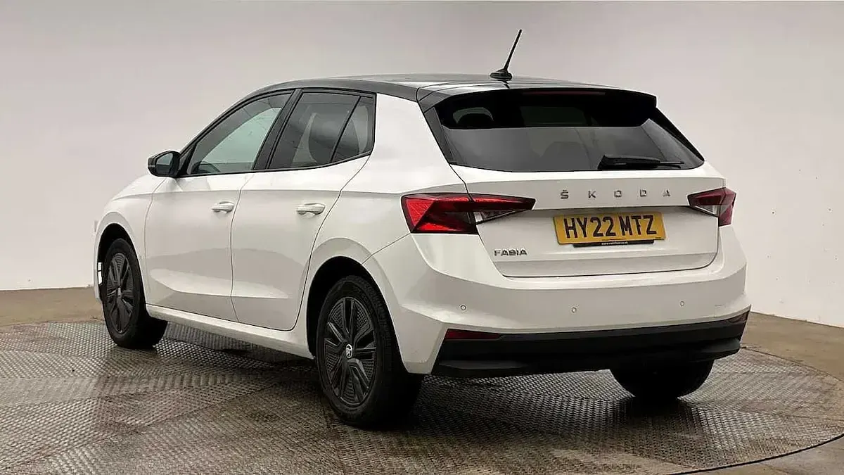 Used Skoda 110 R Colour Edition 81 HP (59 kW) 2022 Candy white black magic pearl effect Hatchback