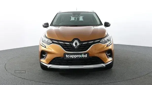 Used Renault Captur SE 143 HP (105 kW) 2022 Orange/black SUV