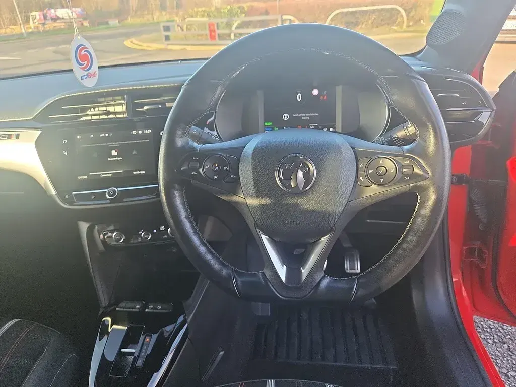 Second-hand Vauxhall Corsa-e Edition 100 kW (136 CP) 2022 Roșu Hatchback