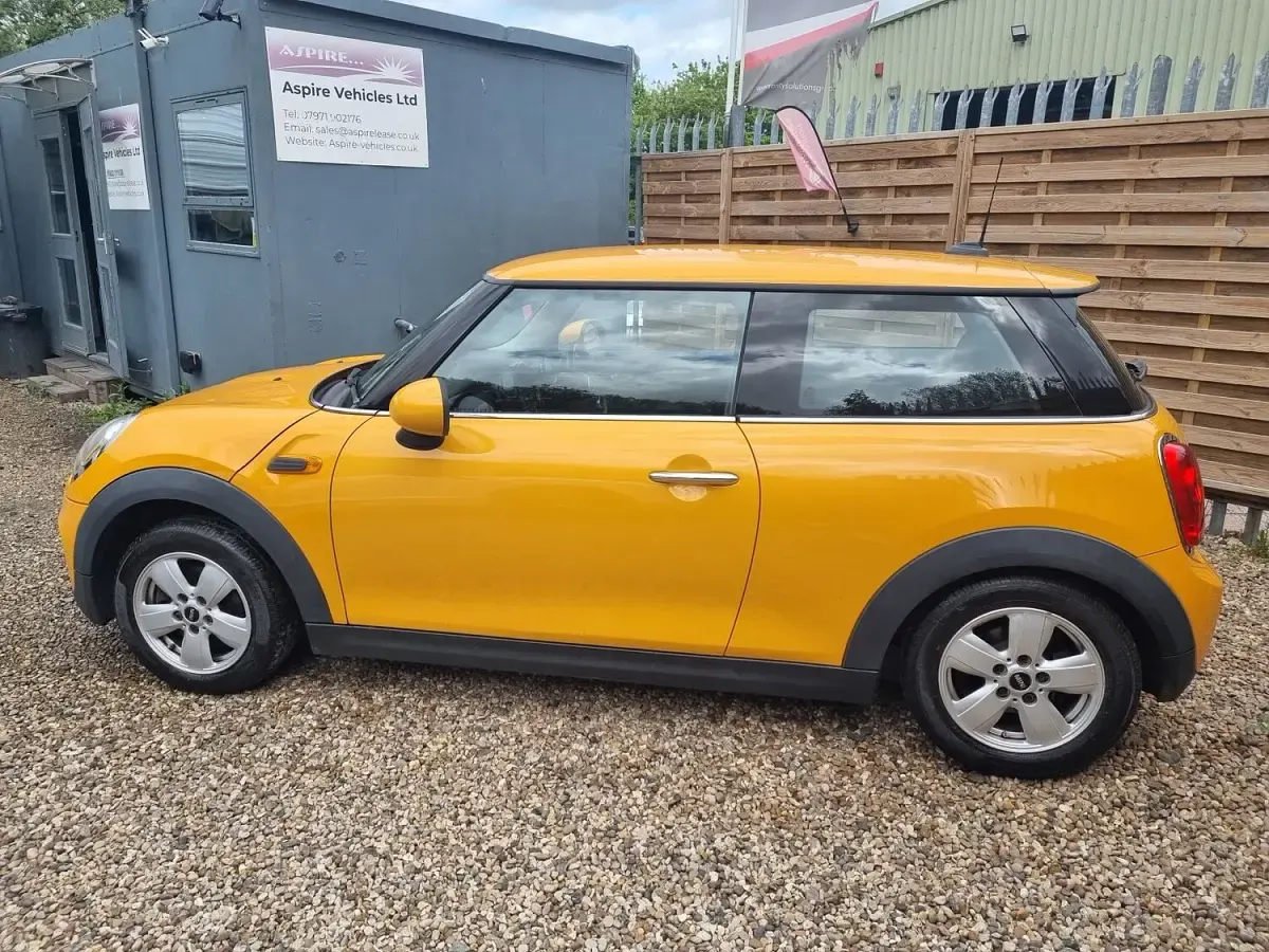Used Mini Cooper D Hatch 2015 Orange Hatchback