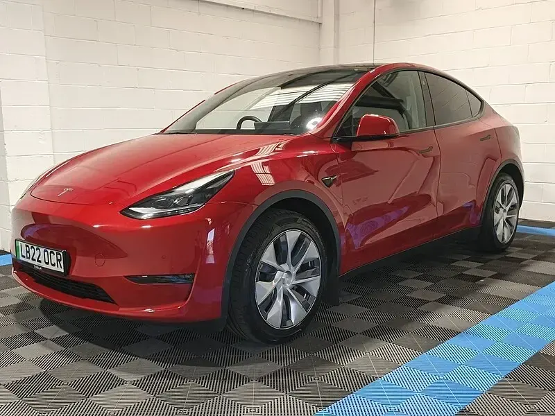 Used Tesla Model Y Long Range AWD 378 kW (514 HP) 2022 Red SUV