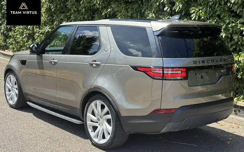 Used Land Rover Discovery First Edition 258 HP (189 kW) 2017 Silver SUV