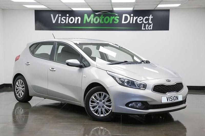 Silver Used 2012 Kia Ceed Hatchback | £2,780 (Fair price) - Image 1/1