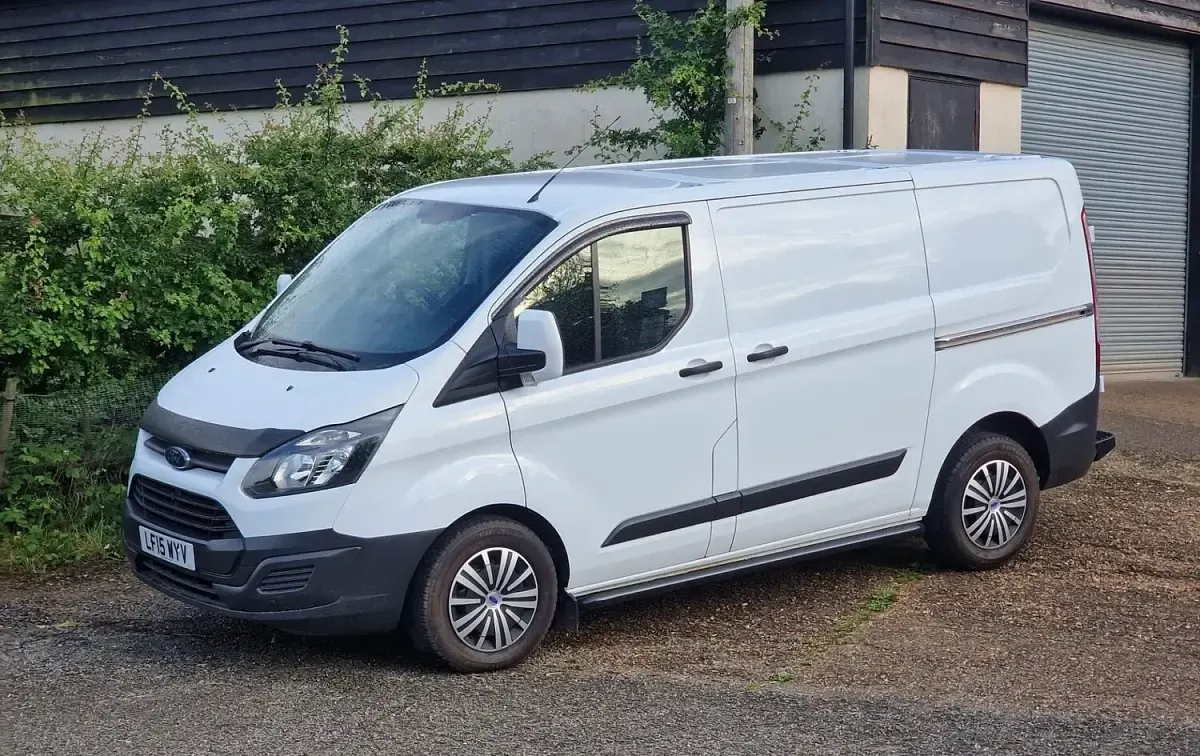Used Ford Transit Custom 100 HP (73 kW) 2015 White Van