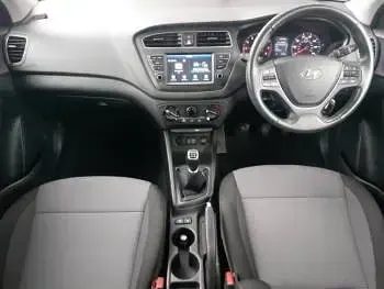 Used Hyundai i20 SE 84 HP (61 kW) 2020 Red Hatchback