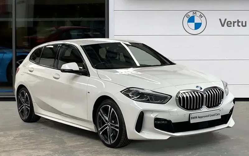 Begagnad BMW 118 M Sport 150 HK (110 kW) 2021 Halvkombi
