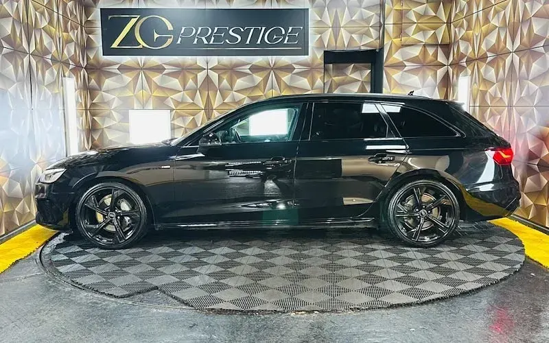 Used Audi A4 Black Edition 204 HP (150 kW) 2023 Black Estate