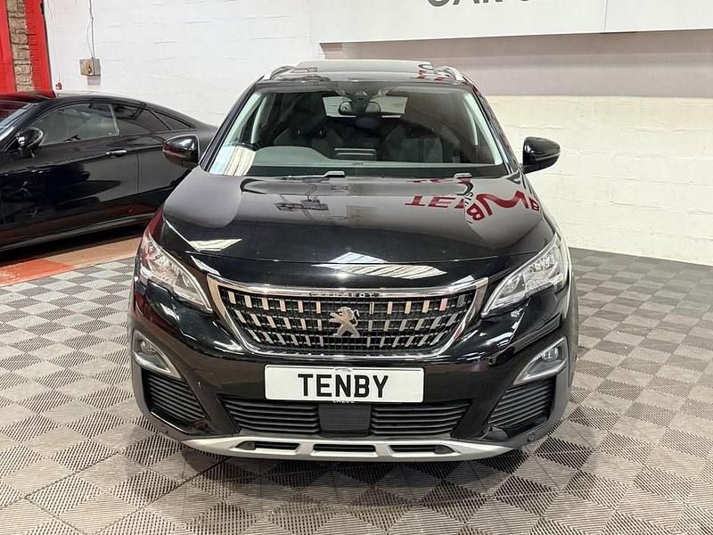 Used Peugeot 3008 Allure 120 HP (88 kW) 2018 Black Hatchback