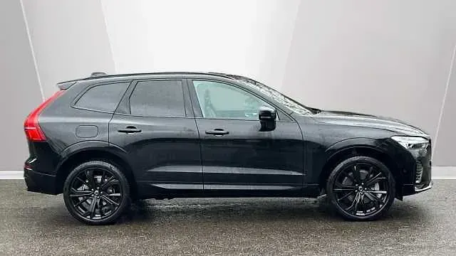 Usado Volvo XC60 Ultra 250 HP (183 kW) 2025 Preto SUV