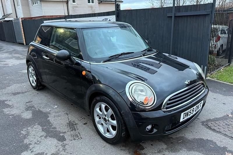 Black Used 2009 Mini ONE Hatch Hatchback | £1,000 (Good price) - Image 1/1