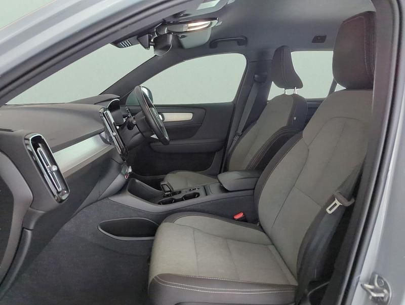 Used Volvo XC40 Core 163 HP (119 kW) 2024 Grey SUV