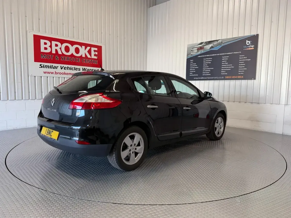 Used Renault Mégane Dynamique 110 HP (80 kW) 2009 Black Hatchback