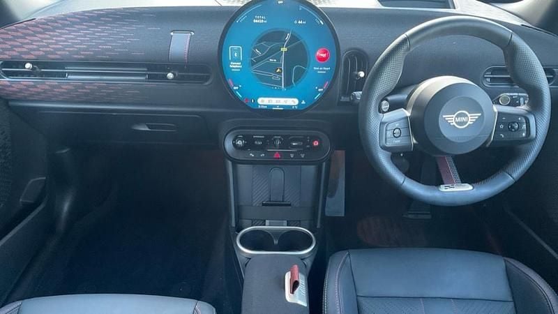 Used Mini Cooper Hatch 113 kW (154 HP) 2025 Black Hatchback