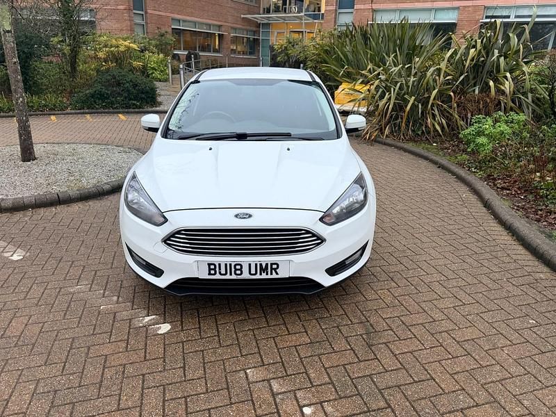 Used Ford Focus Zetec 2018 White Hatchback