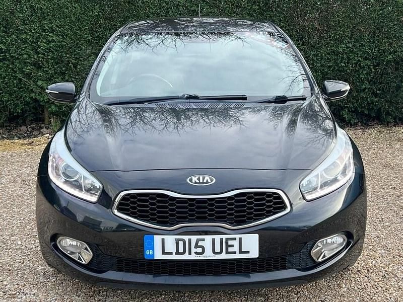 Used Kia Ceed 133 HP (97 kW) 2015 Black Hatchback