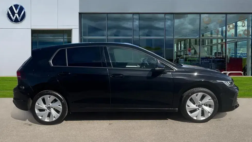 Used VW Golf VIII Match 204 HP (150 kW) 2025 Grenadilla black metallic