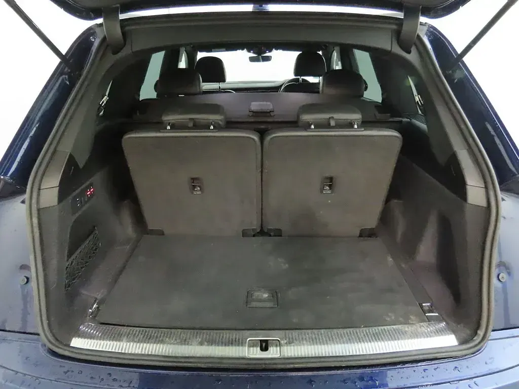 Używany Audi Q7 Black Edition 2020 Niebieski SUV