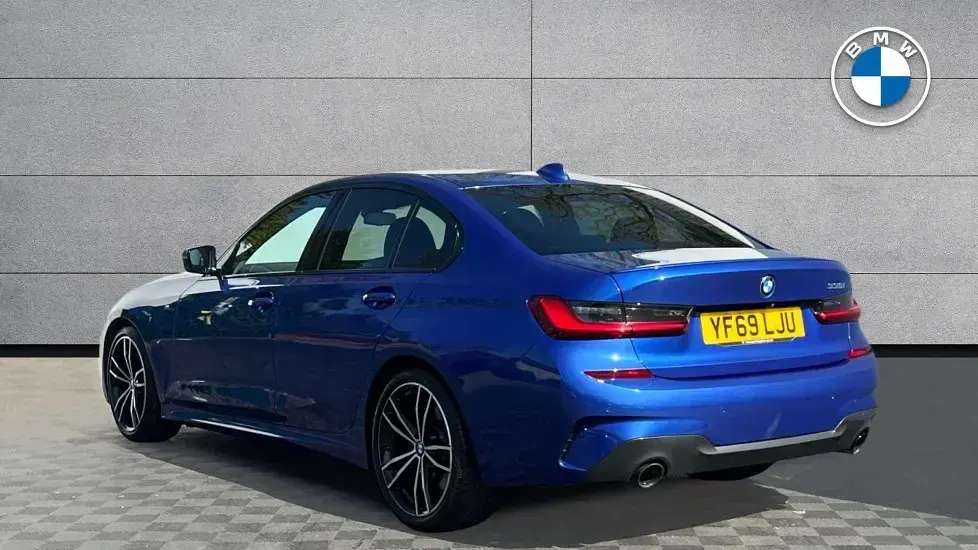 Begagnad BMW 330 M Sport 254 HK (186 kW) 2019 Blå
