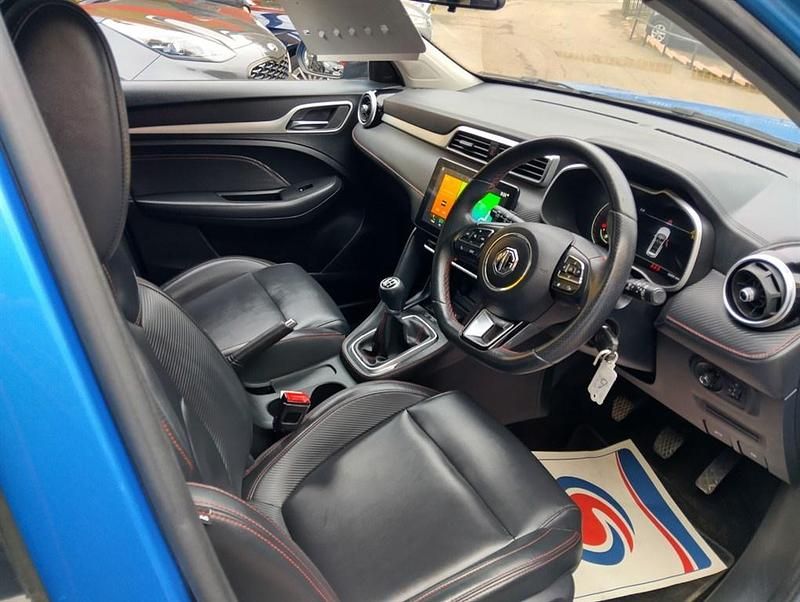 Used MG MG3 106 HP (77 kW) 2020 Blue Hatchback