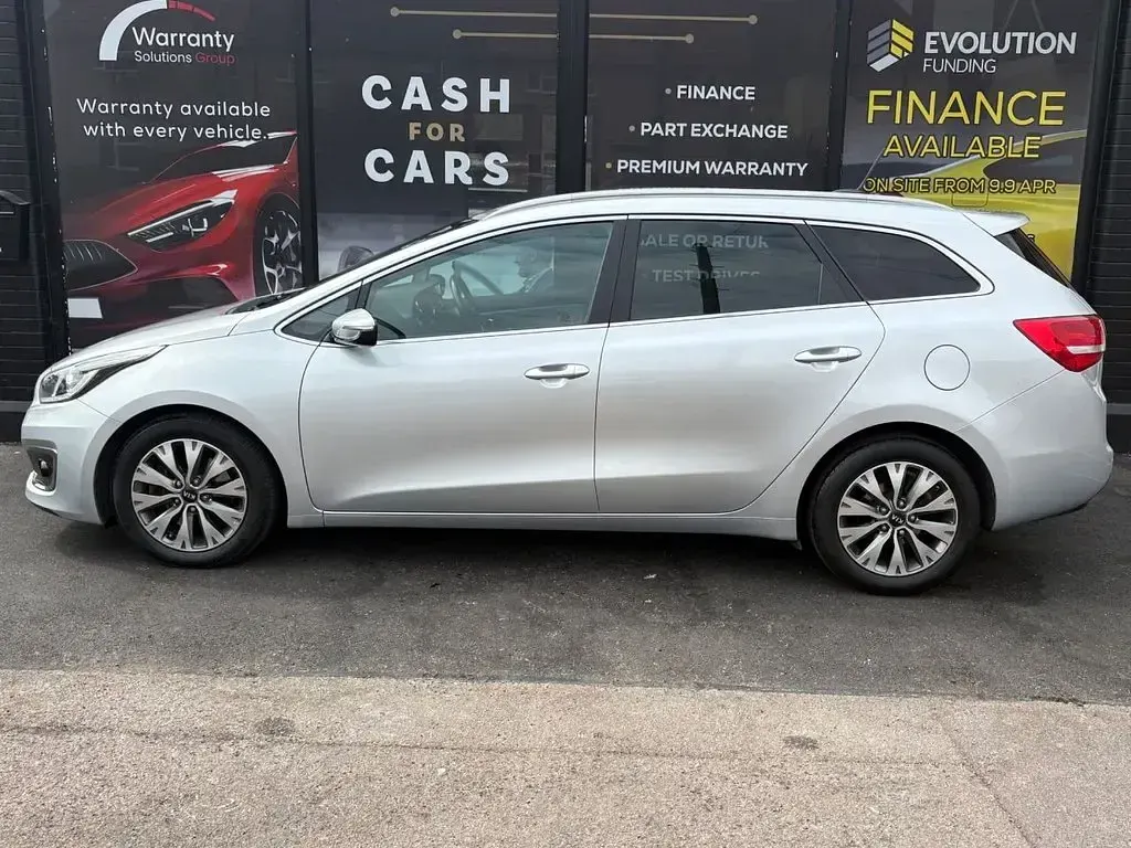 Used Kia Ceed Sportswagon 134 HP (98 kW) 2016 Silver Estate