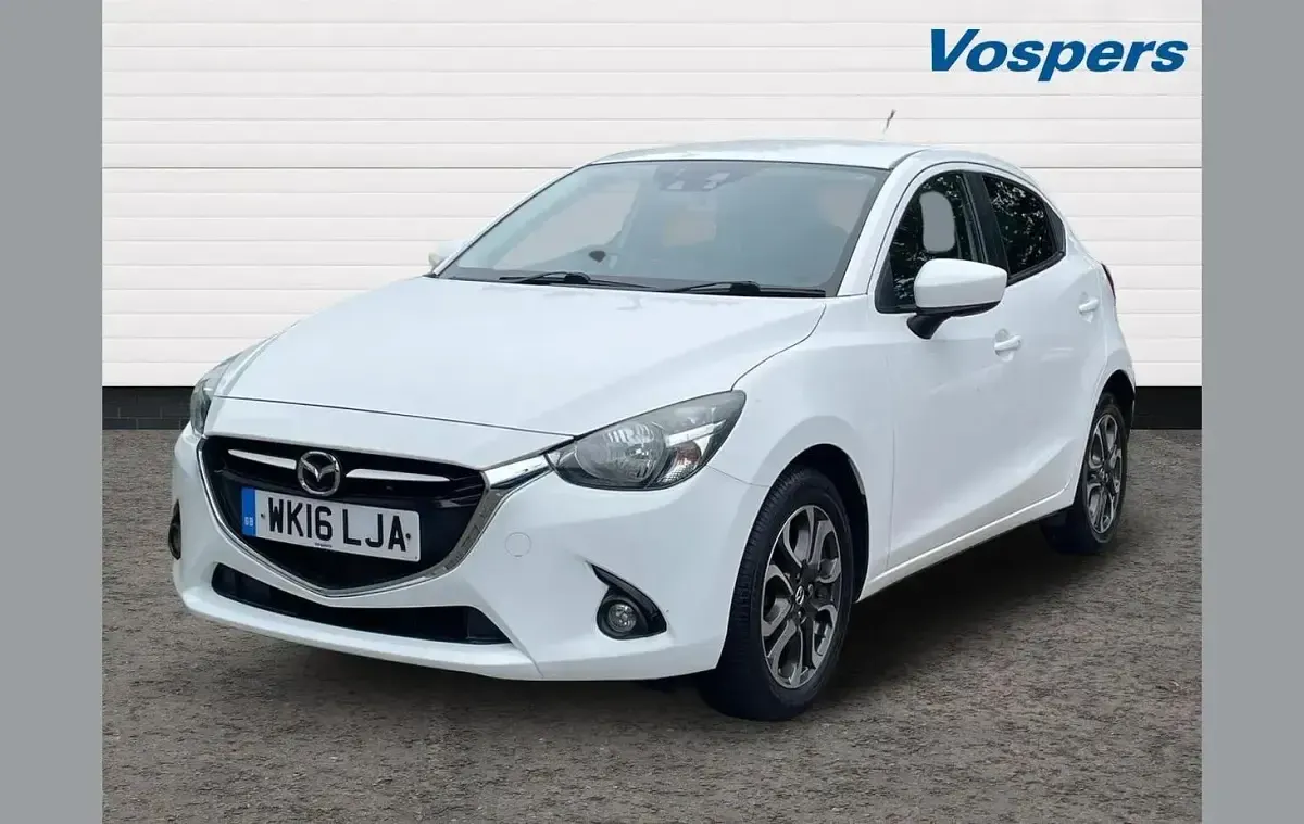 Used Mazda 2 Inclusive 88 HP (64 kW) 2016 White Hatchback