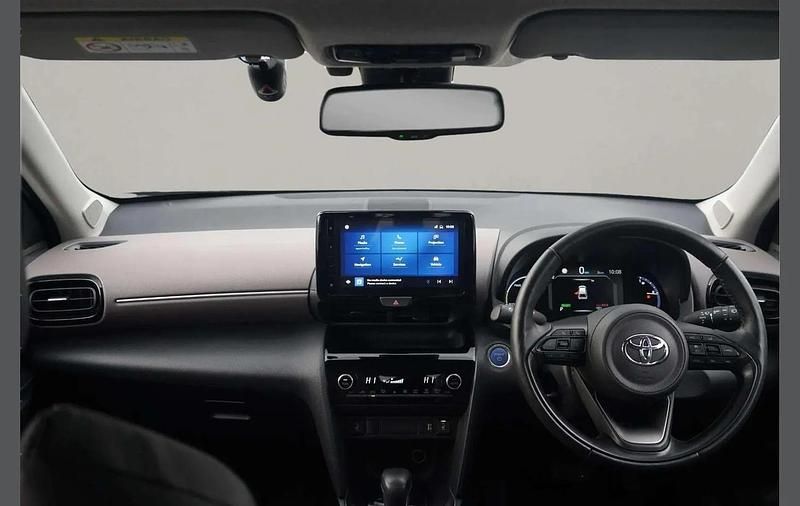 Used Toyota Yaris Cross 113 HP (83 kW) 2022 White SUV