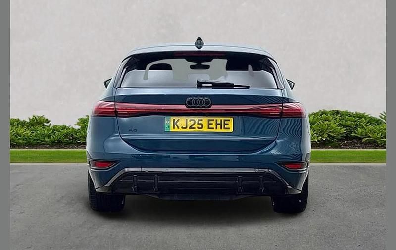 Used Audi e-tron Advanced 210 kW (286 HP) 2025 Blue SUV