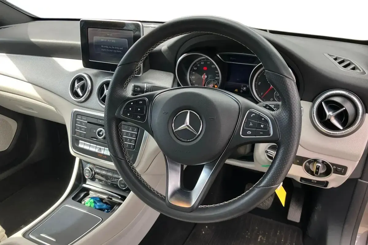 Used Mercedes CLA200 Active 136 HP (100 kW) 2017 Grey Coupe