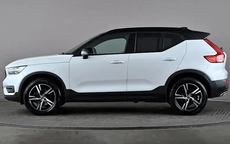 Usado Volvo XC40 R-Design 190 CV (139 kW) 2020 SUV