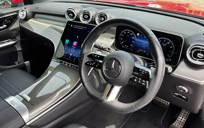 Used Mercedes GLC300 AMG line 258 HP (189 kW) 2025 Red SUV