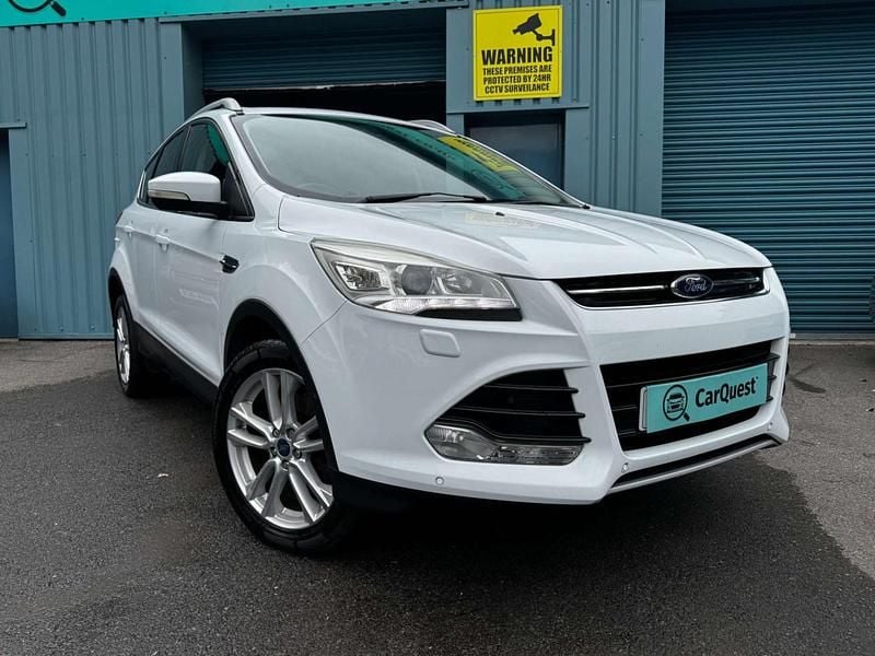 Usado Ford Kuga Titanium X 163 HP (119 kW) 2014 Branco SUV