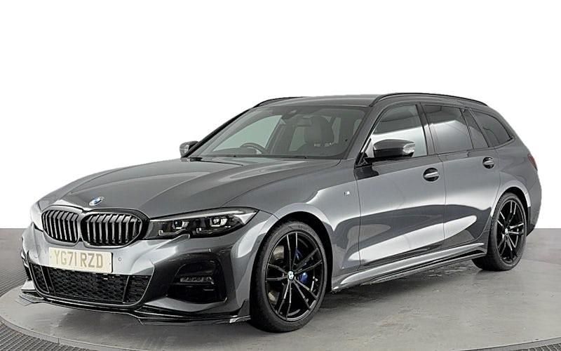 Used 2022 BMW 320 M Sport Estate | £22,320 (Fair price) - Image 1/4