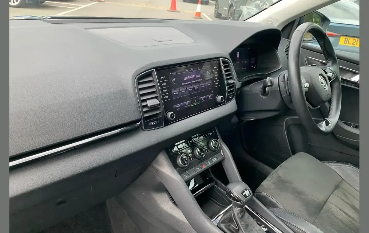 Second-hand Skoda Karoq SE L 150 CP (110 kW) 2023 Albastru SUV