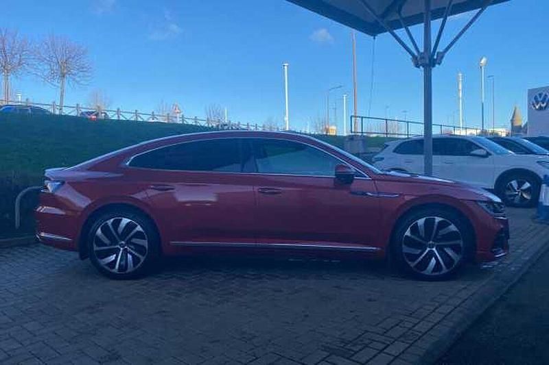 Used VW Arteon R-line 150 HP (110 kW) 2024 Red Hatchback