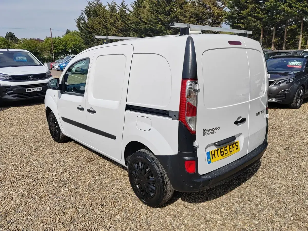 Usado Renault Kangoo Business 2015 Branco Monovolume