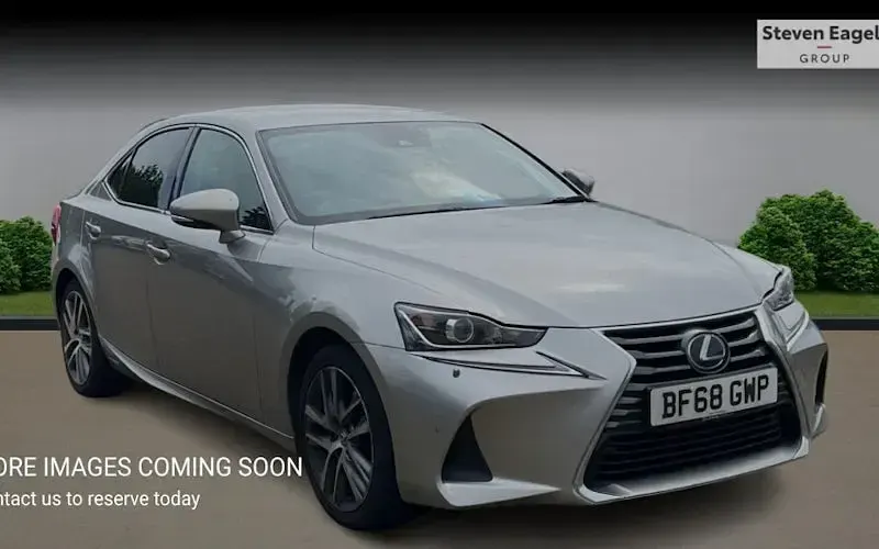 Used Lexus IS300h 223 HP (164 kW) 2018 Sedan
