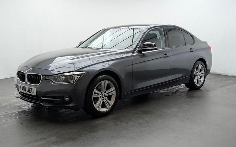 Used BMW 318 Sport Line 136 HP (100 kW) 2018 Grey Sedan