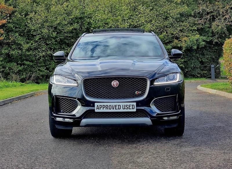 Usado Jaguar F-Pace S 300 HP (220 kW) 2017 Preto SUV