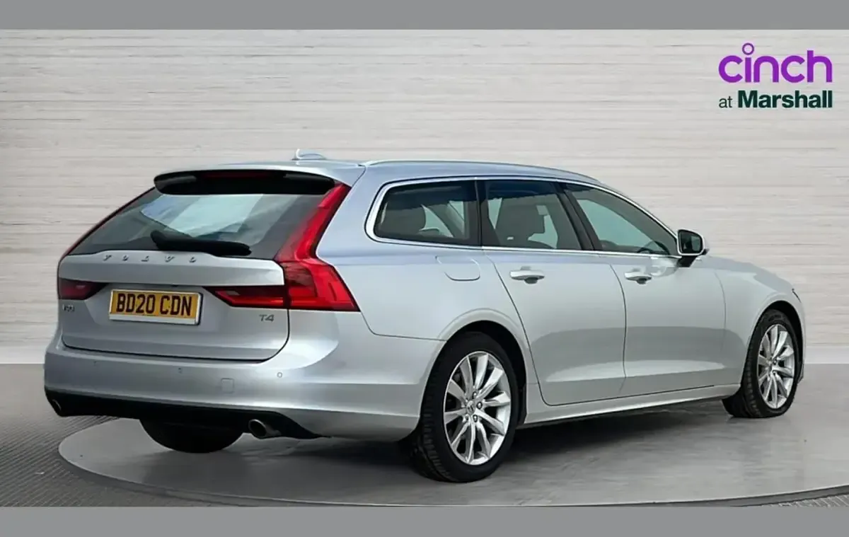 Used Volvo V90 Momentum 190 HP (139 kW) 2020 Silver Estate