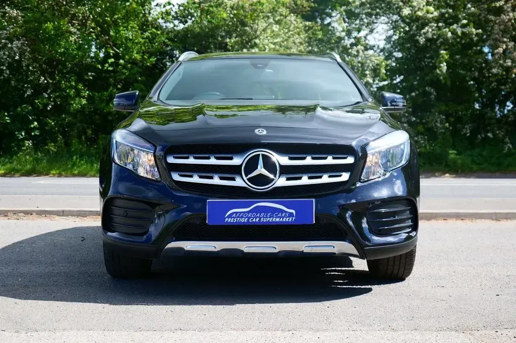 Used Mercedes GLA200 AMG line 156 HP (114 kW) 2019 Black SUV