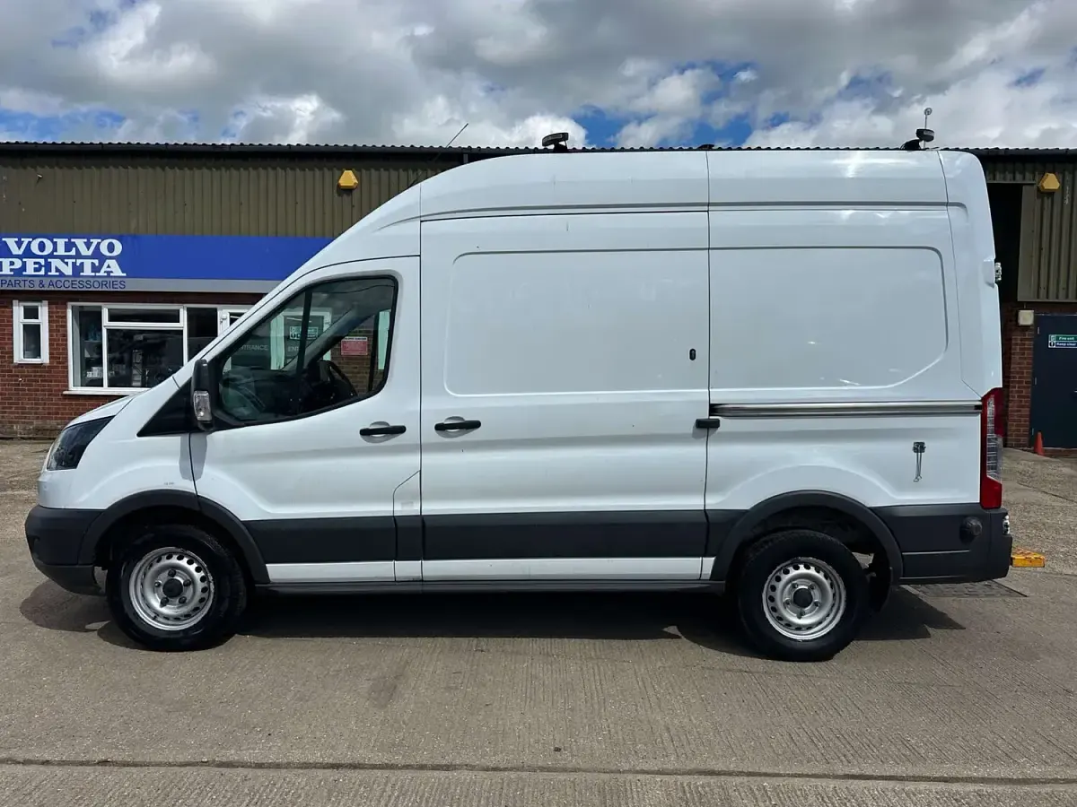 Used Ford Transit 130 HP (95 kW) 2019 White Van