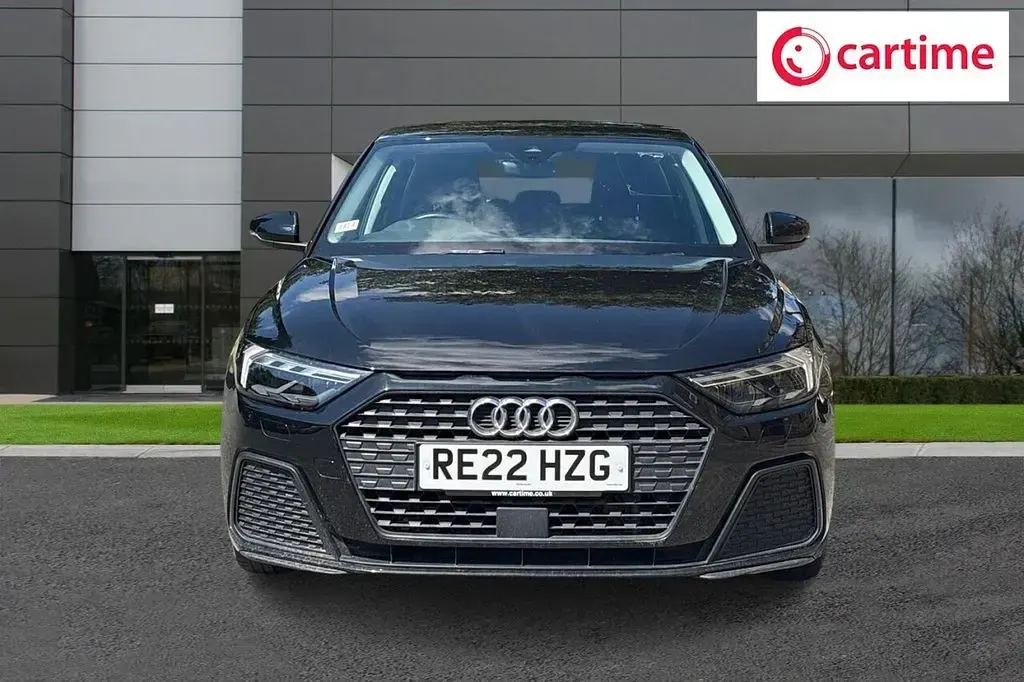 Used Audi A1 Sportback Design 95 HP (69 kW) 2022 Black Hatchback