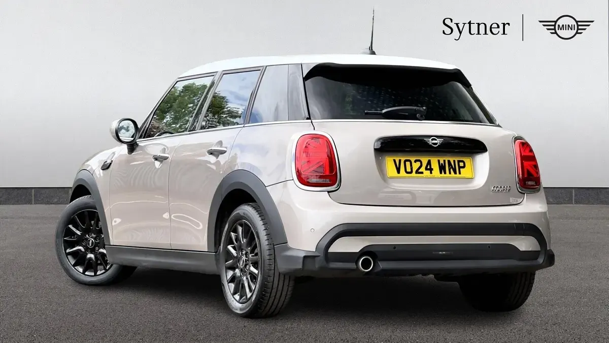 Used Mini Cooper Classic 134 HP (98 kW) 2024 Grey Hatchback
